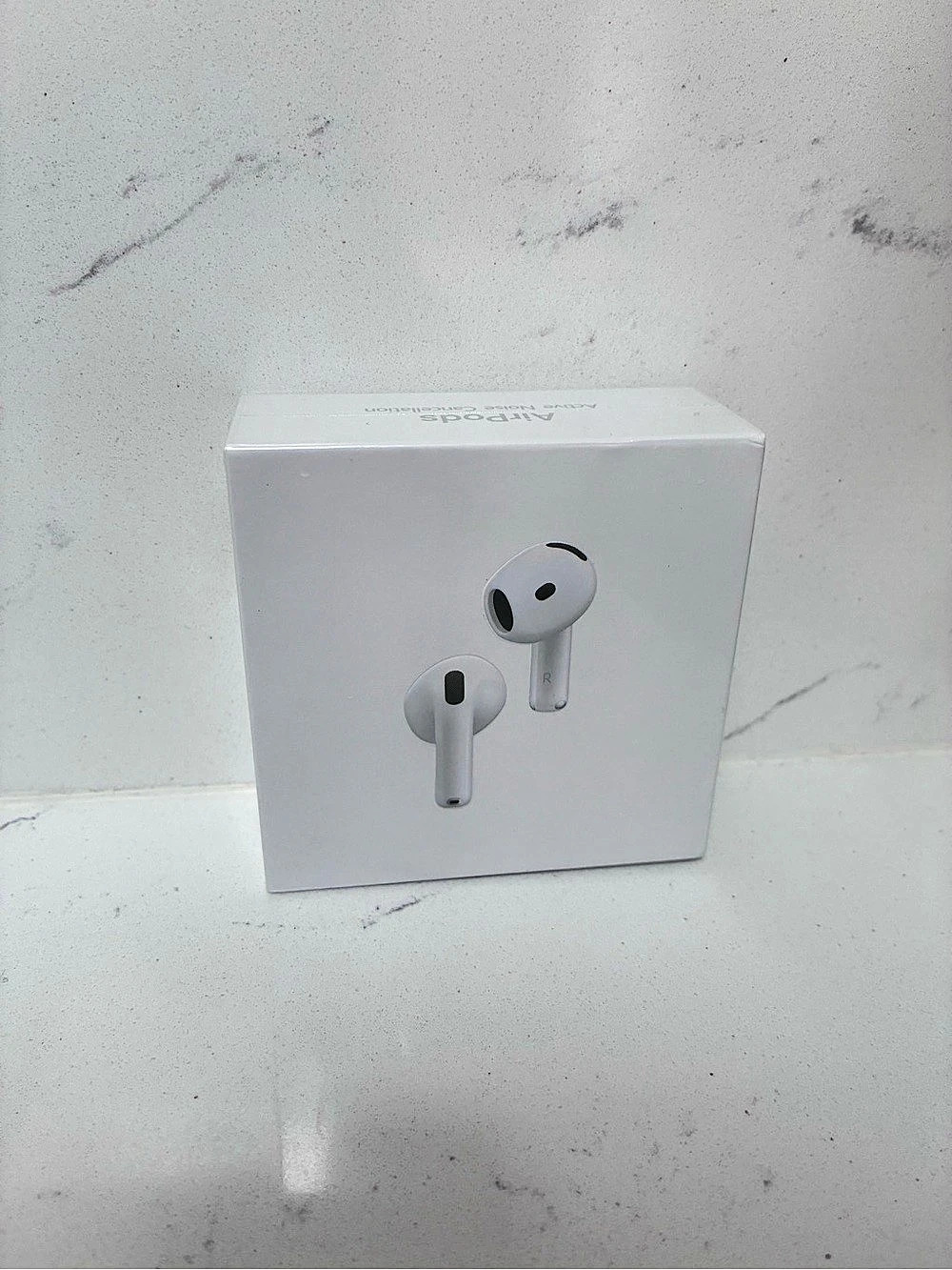 Apple AirPods 4 with Active Noise Cancellation White